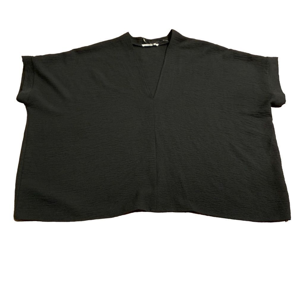 Newbury Custom Women’s Black Short Sleeve V Neck Casual Top Size Small